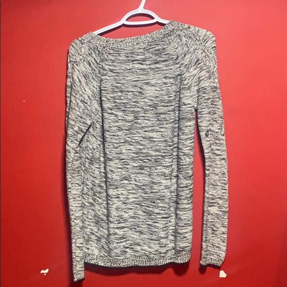 Volcom large pullover - Picture 2 of 2